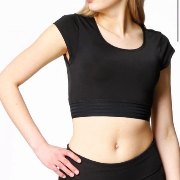 Puma Explosive Black Crop Workout Tee - Picture 3 of 6